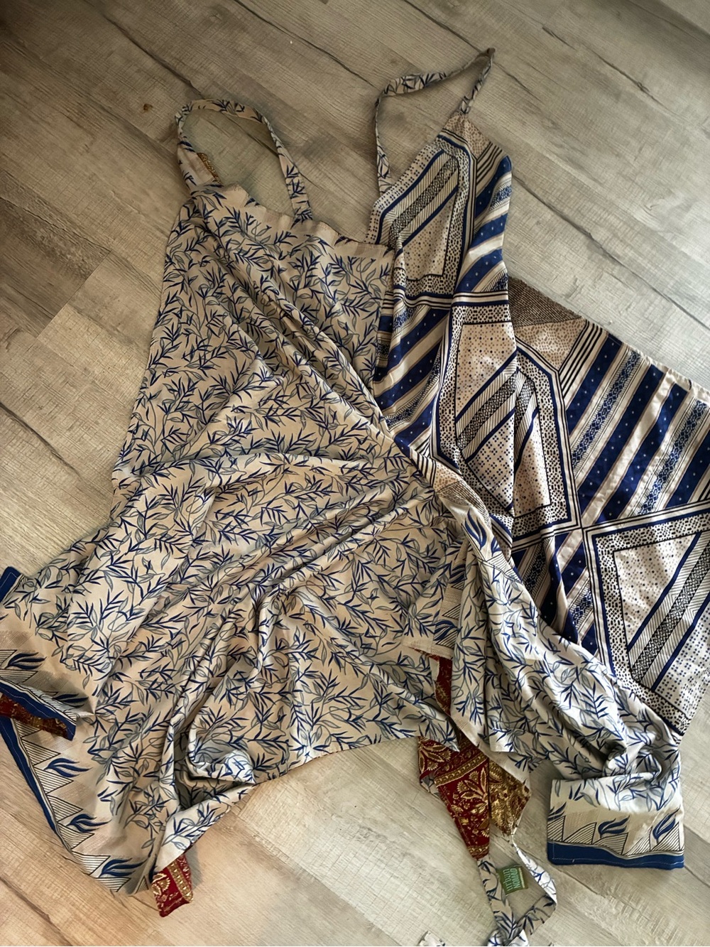 Urban Nomad 100% silk reversible  Bohemian Beige & Navy Patterned pants large